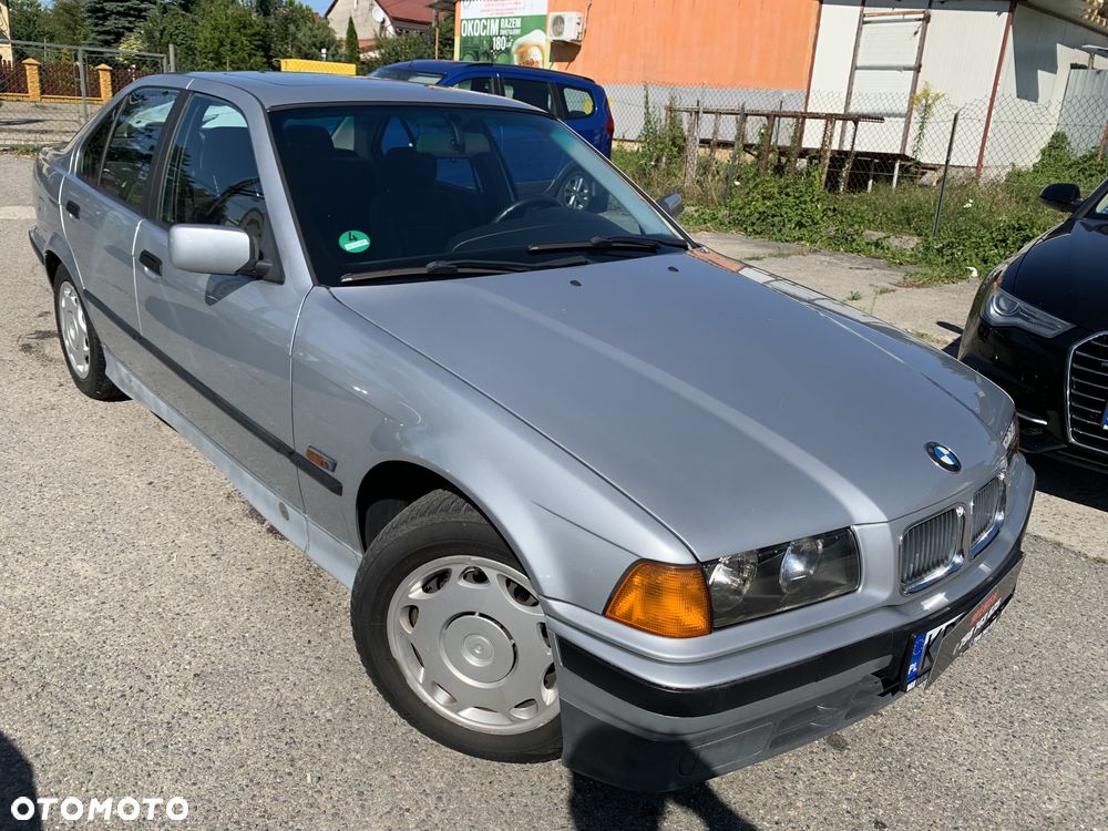 BMW Seria 3 318i - 7