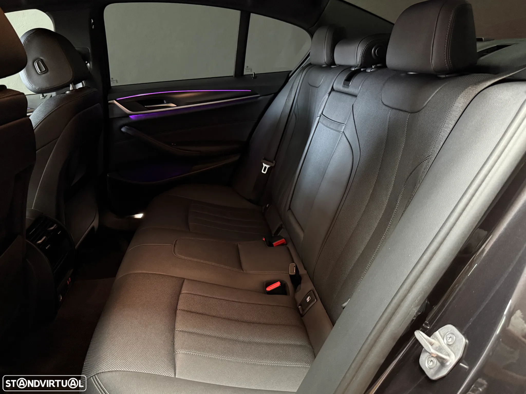 BMW 530 e Pack M - 8