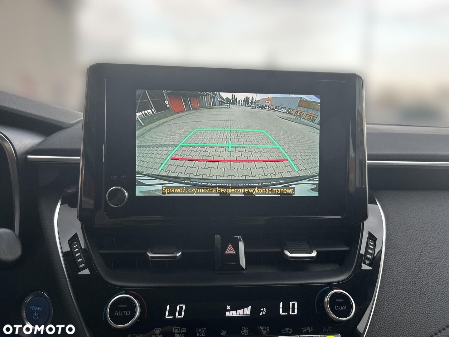 Toyota Corolla 1.8 Hybrid Comfort - 16