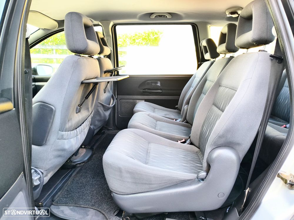 Ford Galaxy 1.9 TDi GLX SelectShift - 15