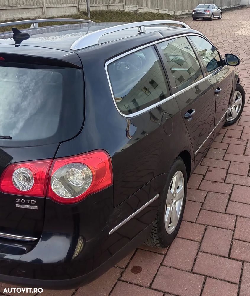 Volkswagen Passat 2.0 TDI Comfortline DPF 4Motion - 16