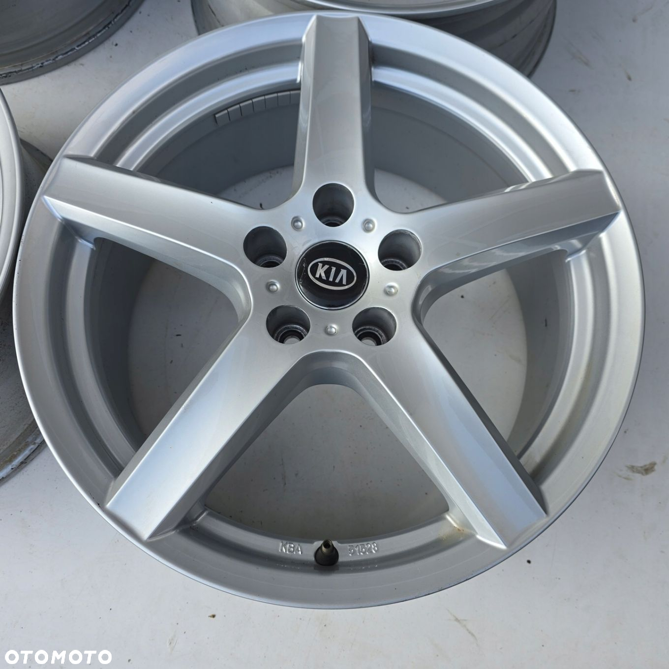 KIA PROCEED X CEED NIRO OPTIMA CARENS VENGA HYUNDAI 18 5x114.3 ET40 4X - 4