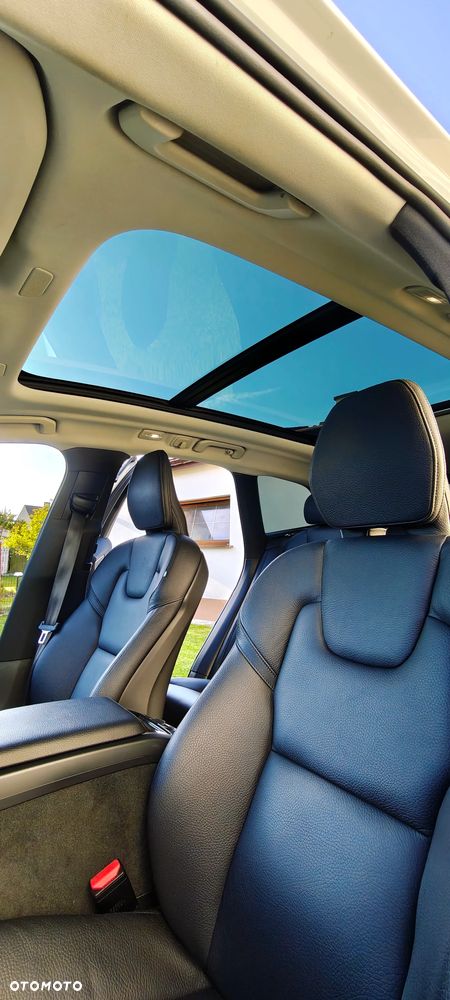 Volvo XC 60 B4 D Inscription - 17