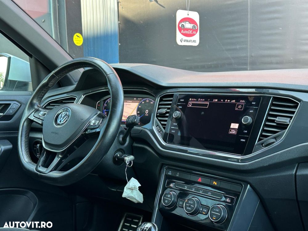Volkswagen T-Roc - 10