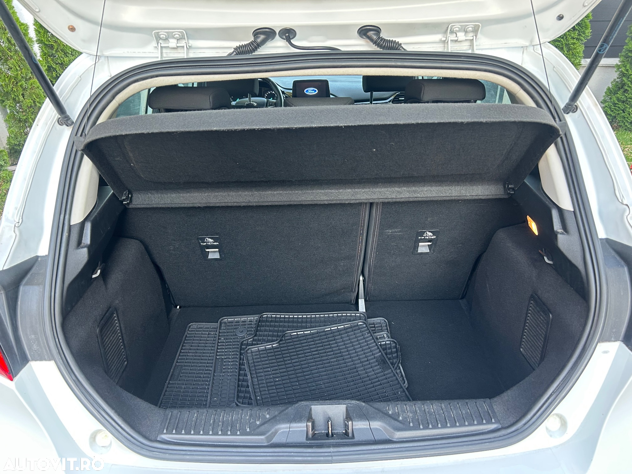 Ford Fiesta - 10