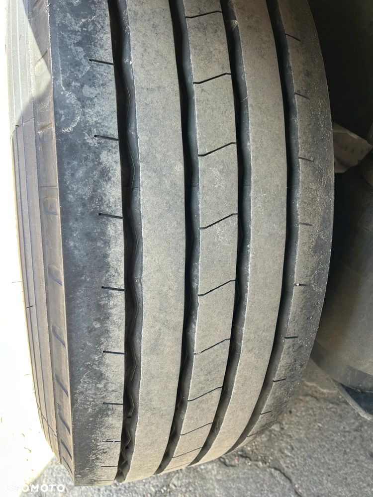 Schmitz Cargobull FIRANKA / 10 SZTUK / BARDZO ŁADNE OPONY / Z PEŁNYM WYPOSAŻENIEM DO ZAŁADUNKU / 2 KOŁA ZAPASOWE / DOSTĘPNE KOLORY SREBRNY - NIEBIESKI - CZERWONY / NIEKTÓRE MAJĄ NOWE PLANDEKI !! - 12