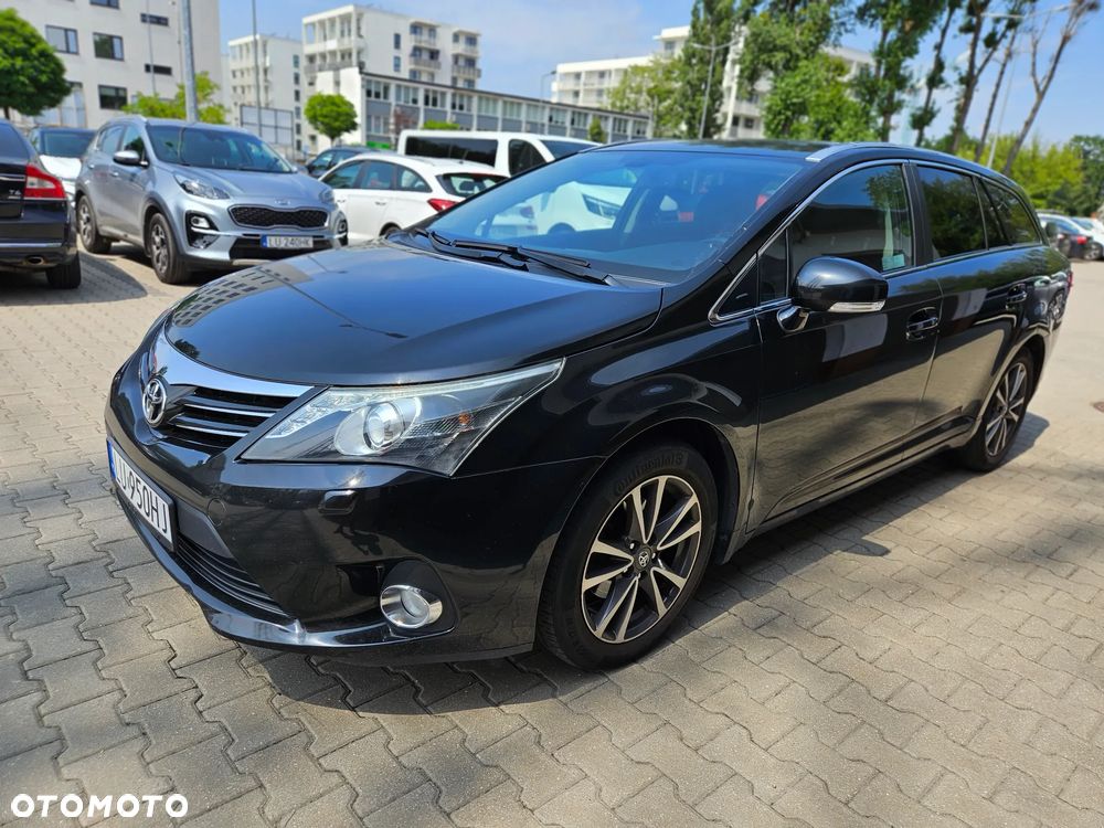 Toyota Avensis 2.0 D-4D Premium - 2