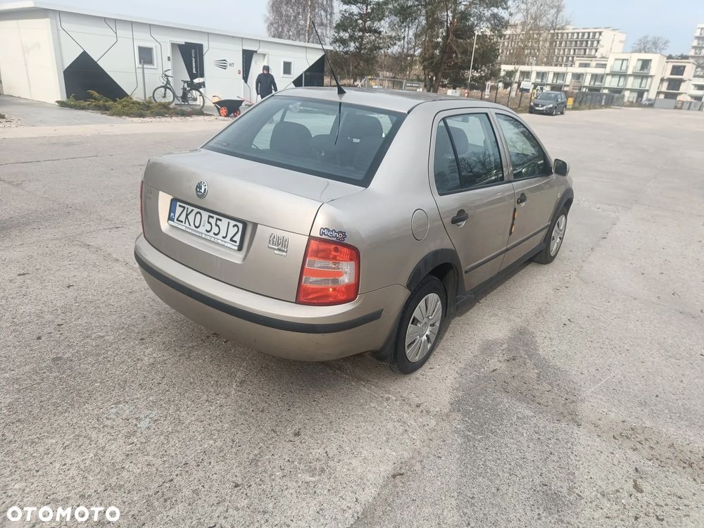 Skoda Fabia 1.4 16V Ambiente - 4