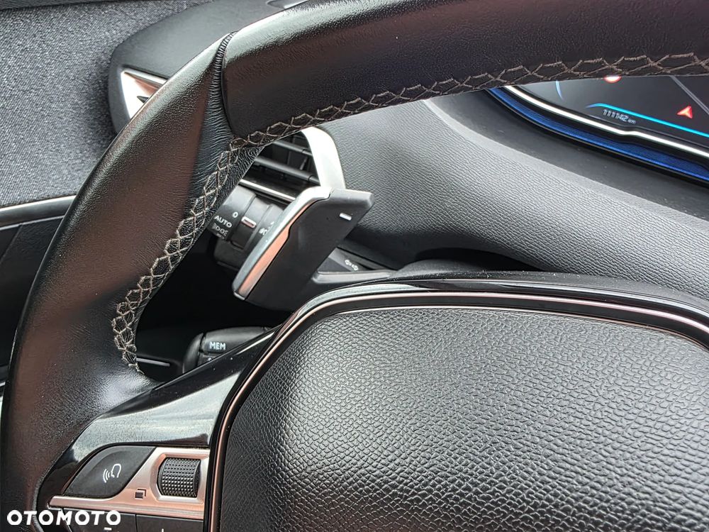 Peugeot 3008 PureTech 130 Stop & Start EAT6 Allure - 20