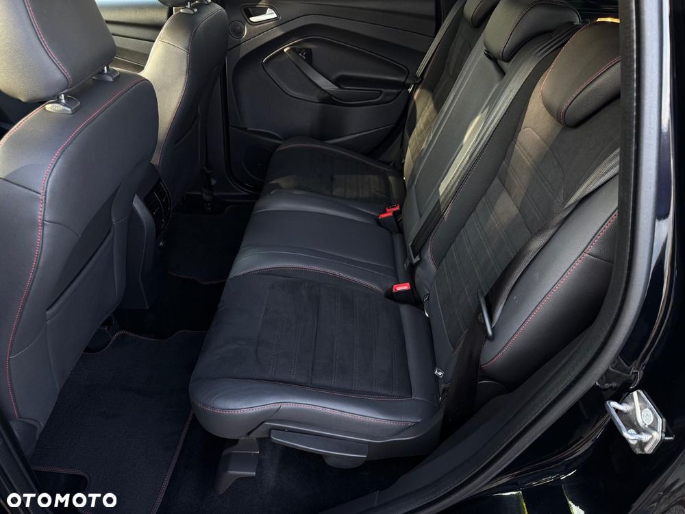 Ford Kuga 2.0 TDCi 4x4 ST-Line - 34