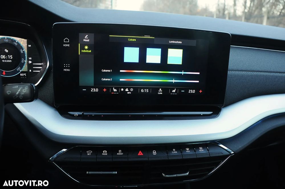 Skoda Octavia 2.0 TDI DSG Tour - 28