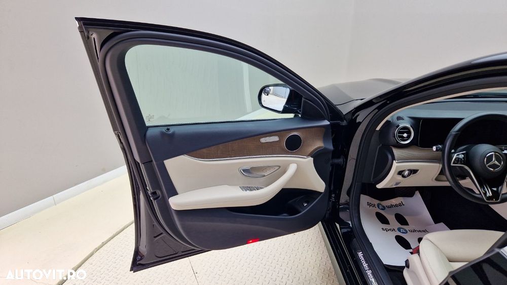 Mercedes-Benz E - 10