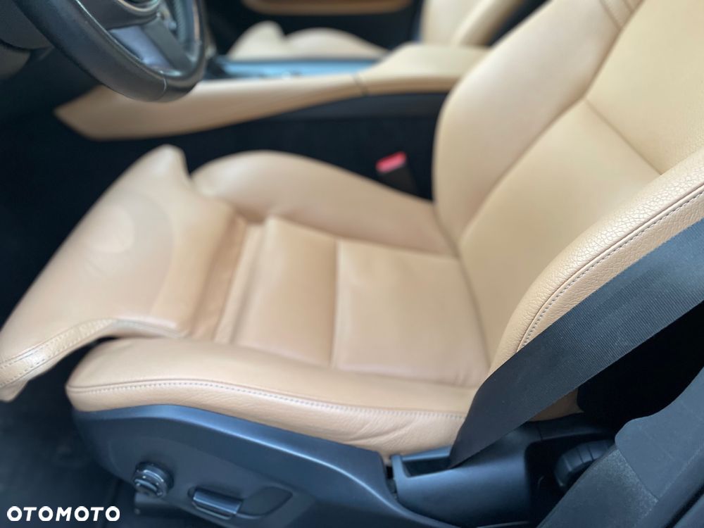 Volvo XC 90 T5 AWD Momentum 7os - 30