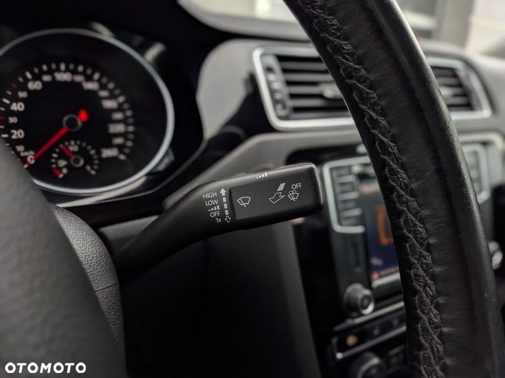 Volkswagen Jetta 1.4 TSI BMT Highline - 20