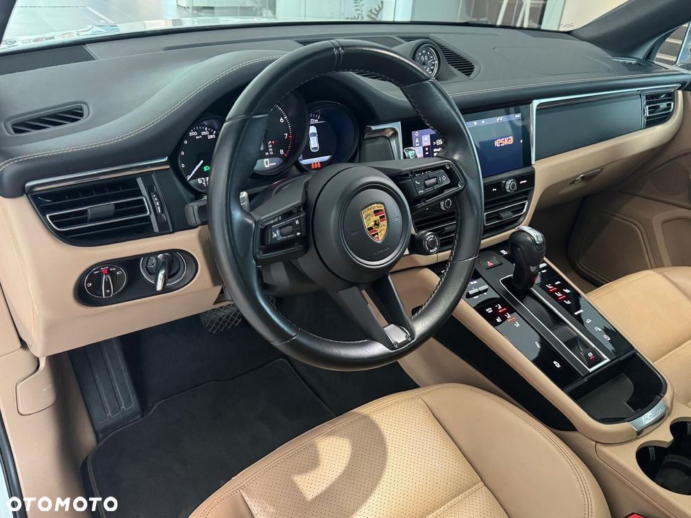 Porsche Macan - 10