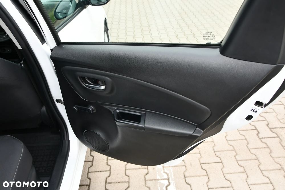 Toyota Yaris Hybrid 100 Premium EU6 - 28