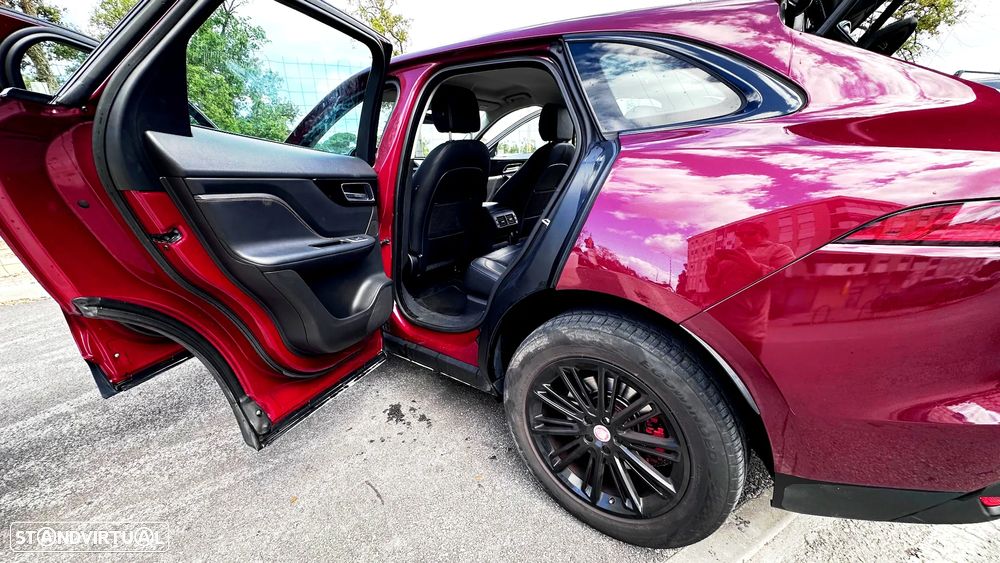 Jaguar F-Pace 2.0 i4D Prestige AWD Aut. - 12