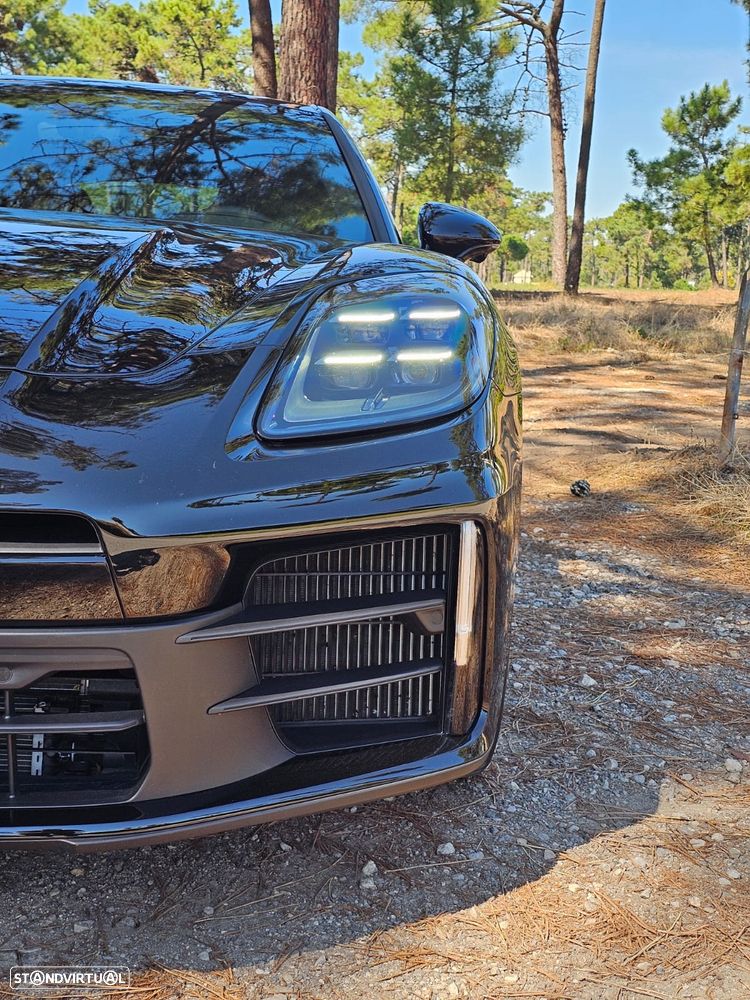 Porsche Panamera 4 E-Hybrid - 8