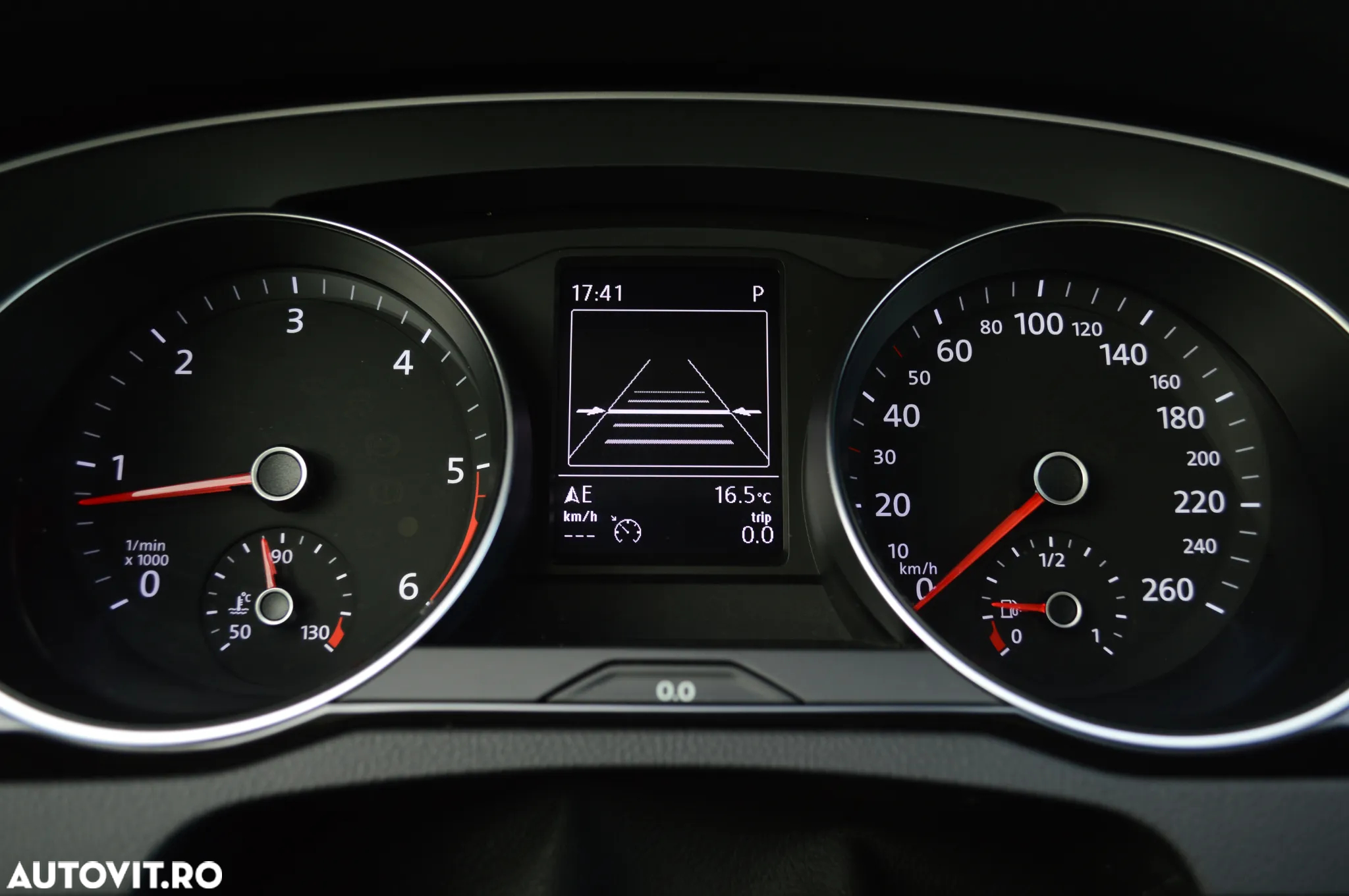 Volkswagen Passat Variant 2.0 TDI DSG Comfortline - 34