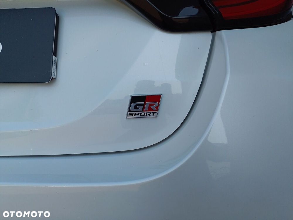 Toyota Yaris 1.5 GR Sport - 23