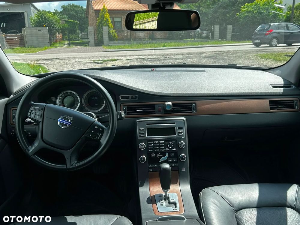 Volvo XC 70 - 8
