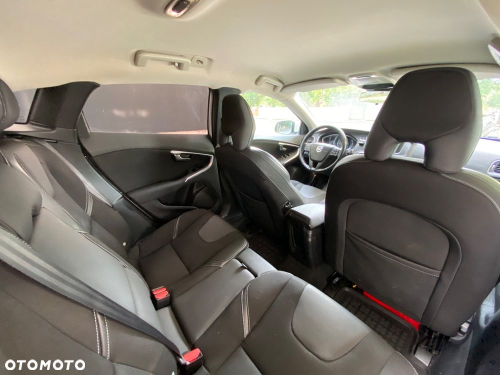 Volvo V40 D2 Summum - 22
