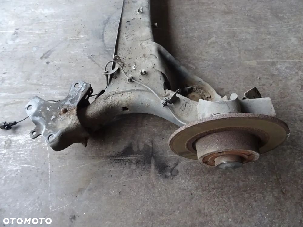 RENAULT SCENIC II 03-05 1.5 DCI BELKA ZAWIESZENIA TYLNA TYŁ - 2