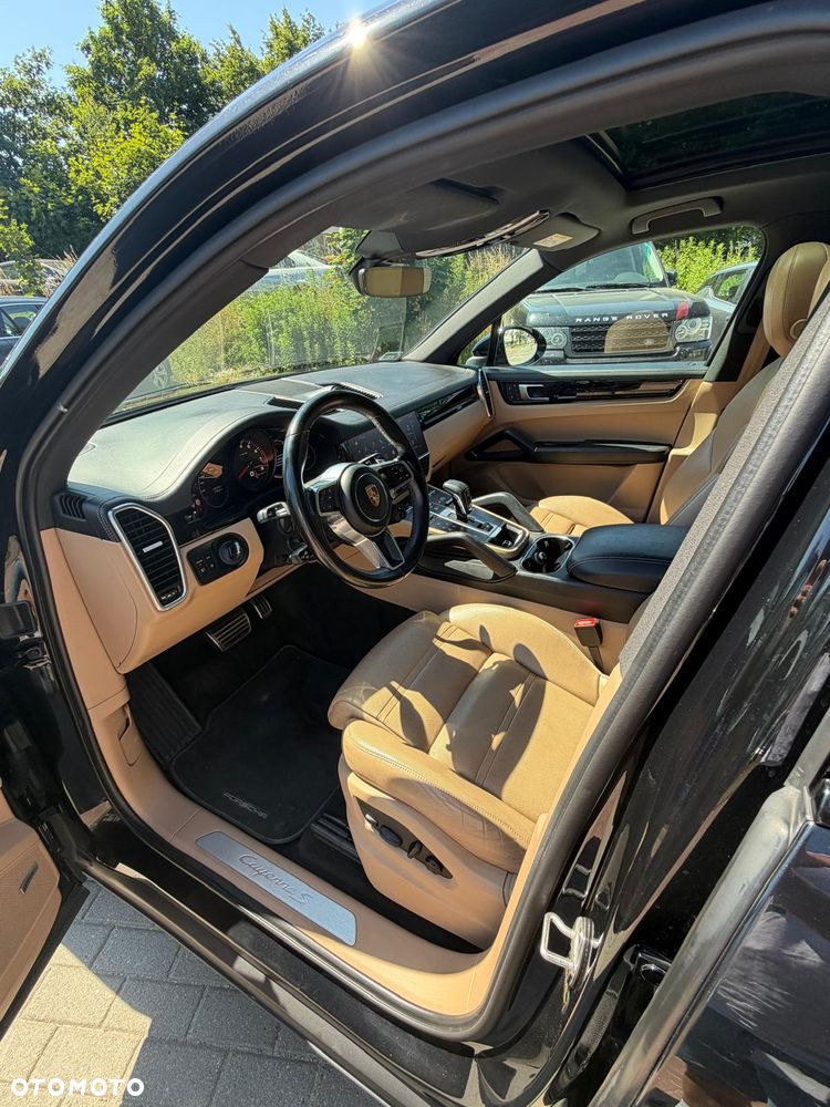 Porsche Cayenne S - 5