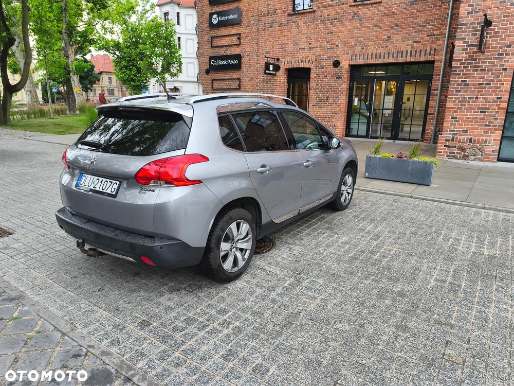 Peugeot 2008 PureTech 130 GPF Stop&Start Allure - 8