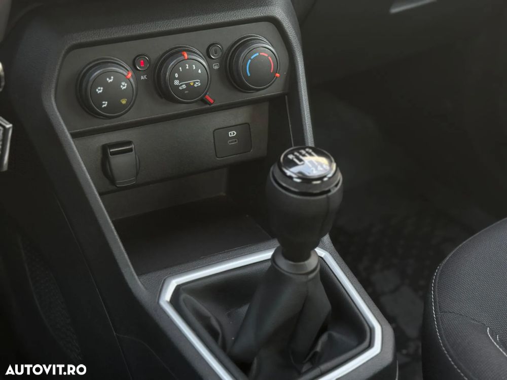 Dacia Logan TCe 90 MT6 Expression - 14