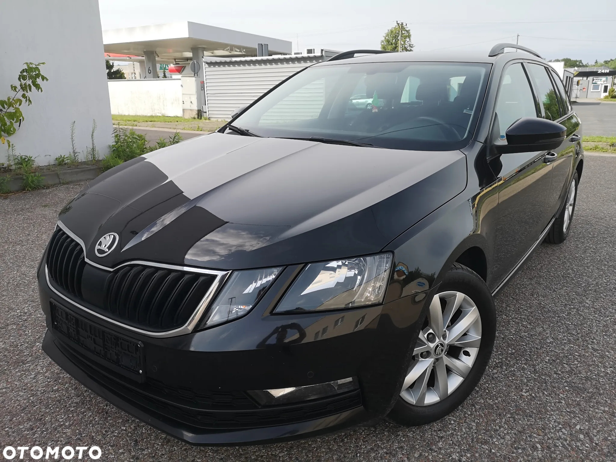Skoda Octavia 1.6 TDI Ambition DSG - 2