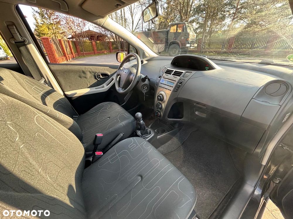 Toyota Yaris 1.33 Sol - 18