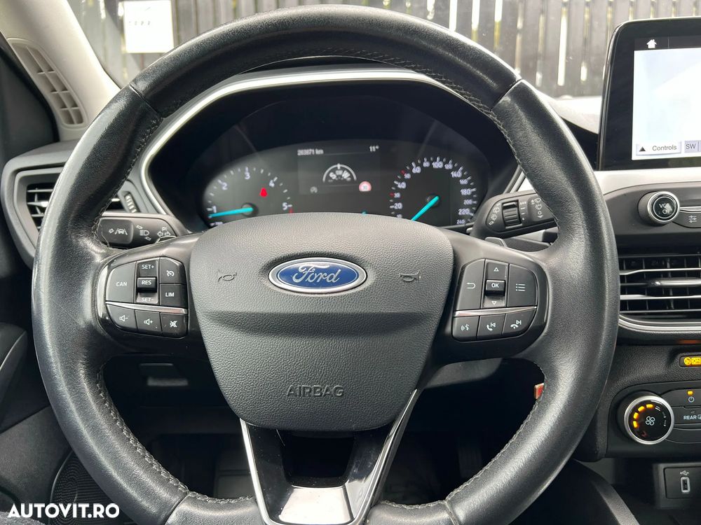 Ford Focus 2.0 EcoBlue Titanium Business - 30