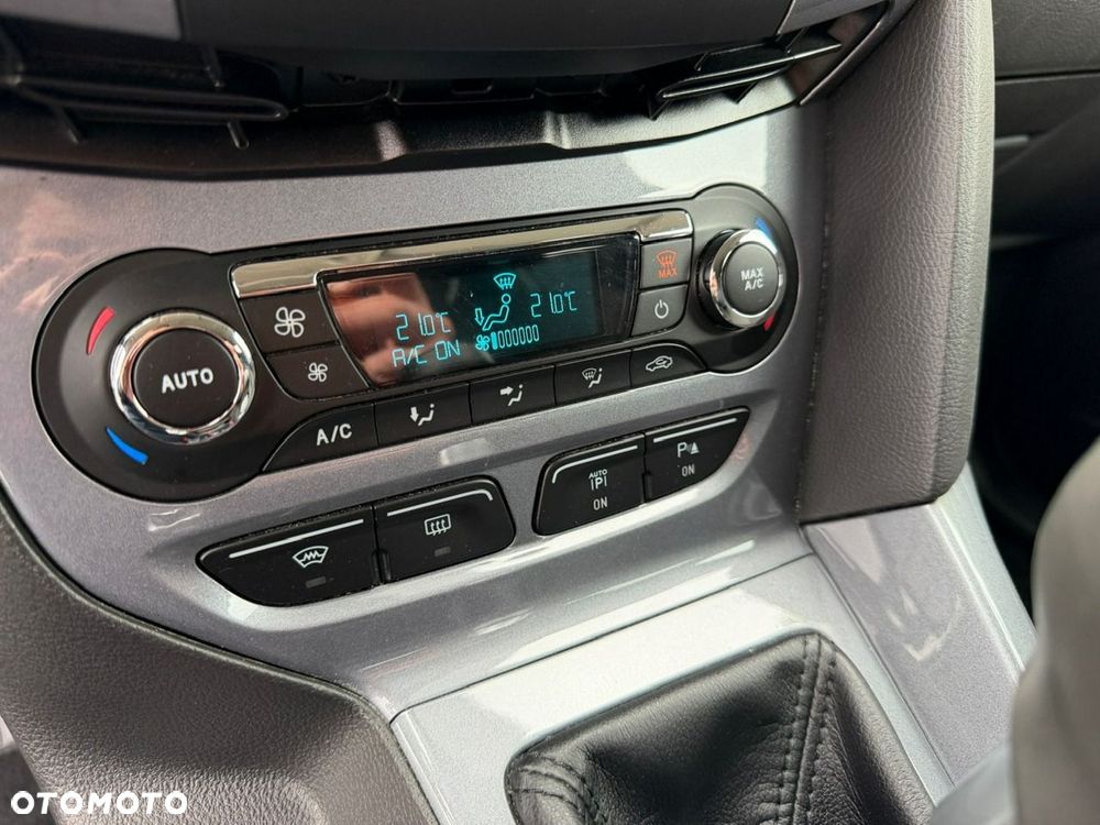 Ford Focus - 22