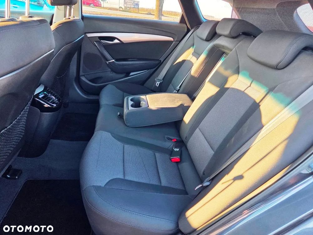Hyundai i40 Kombi blue 1.7 CRDi Style - 25