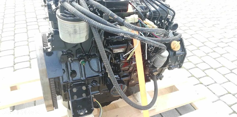 SILNIK YANMAR 4TNE98 51,5 kW 12 600 zł netto - 11