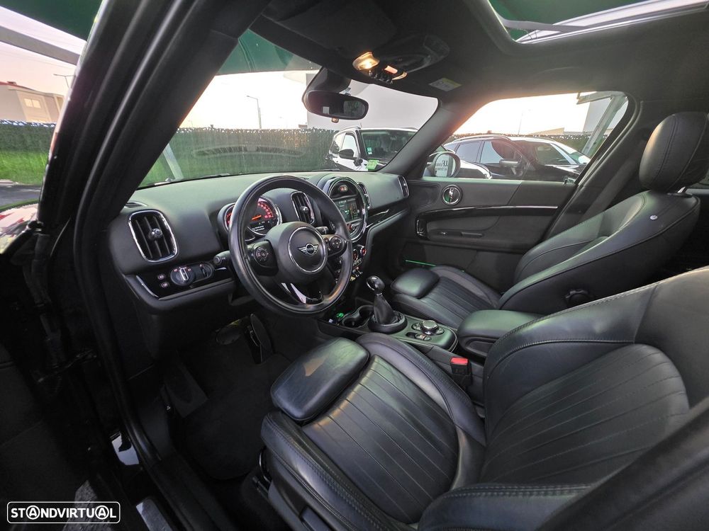 MINI Countryman Cooper SE ALL4 Auto - 12