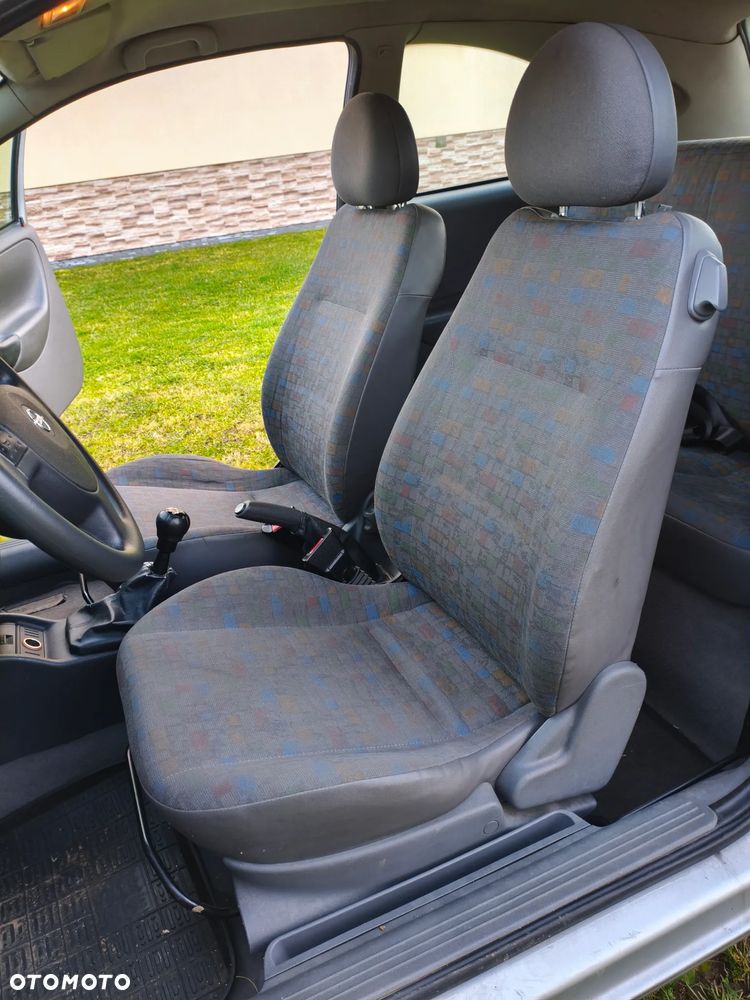 Opel Corsa - 10