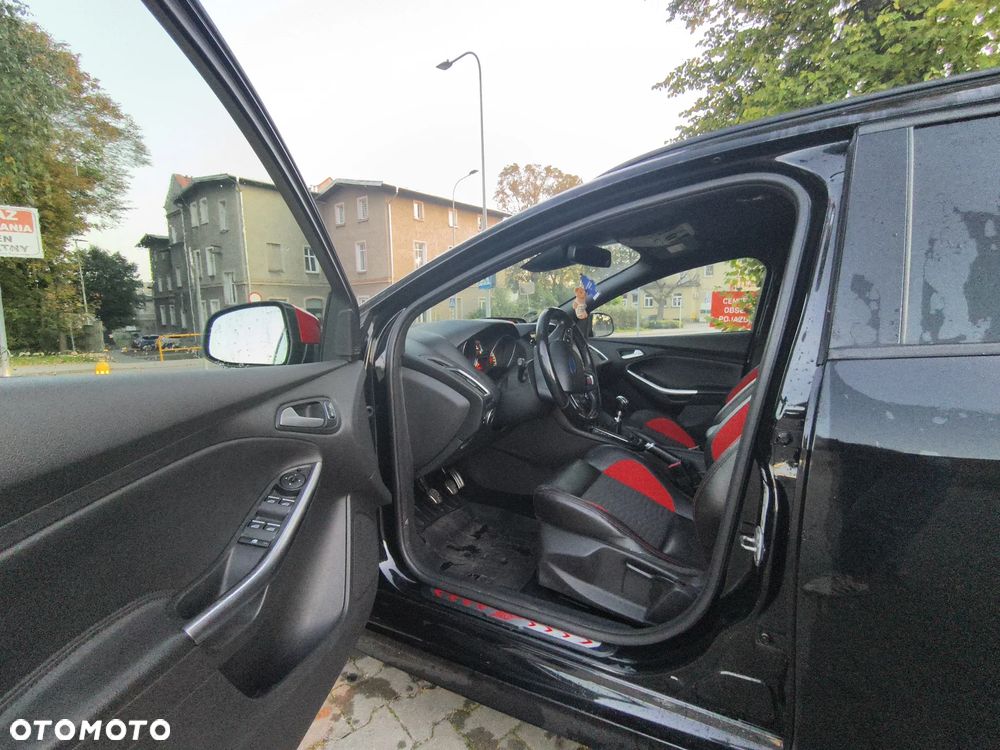 Ford Focus - 26