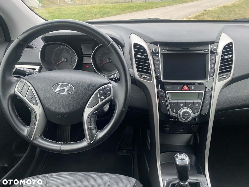 Hyundai i30 1.6 CRDi Premium - 12