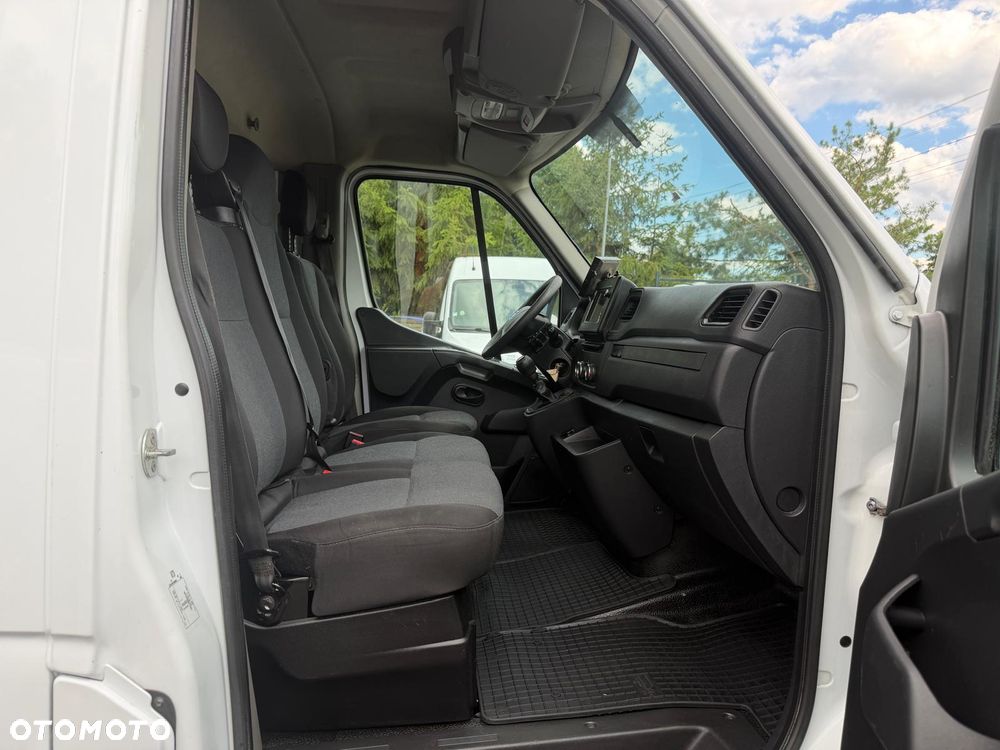 Renault NV400 / Master / Kontener / Winda / 2.3D / 165 KM / Hak / Kamera / FV23% - 21