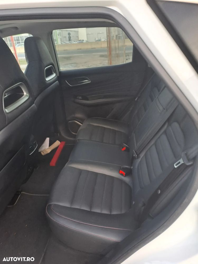 MG EHS PHEV Luxury - 10