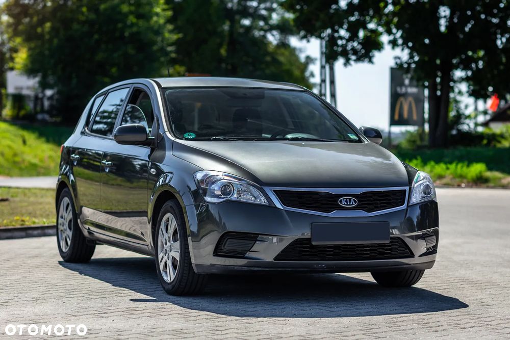 Kia Ceed 1.4 CVVT Attract - 8