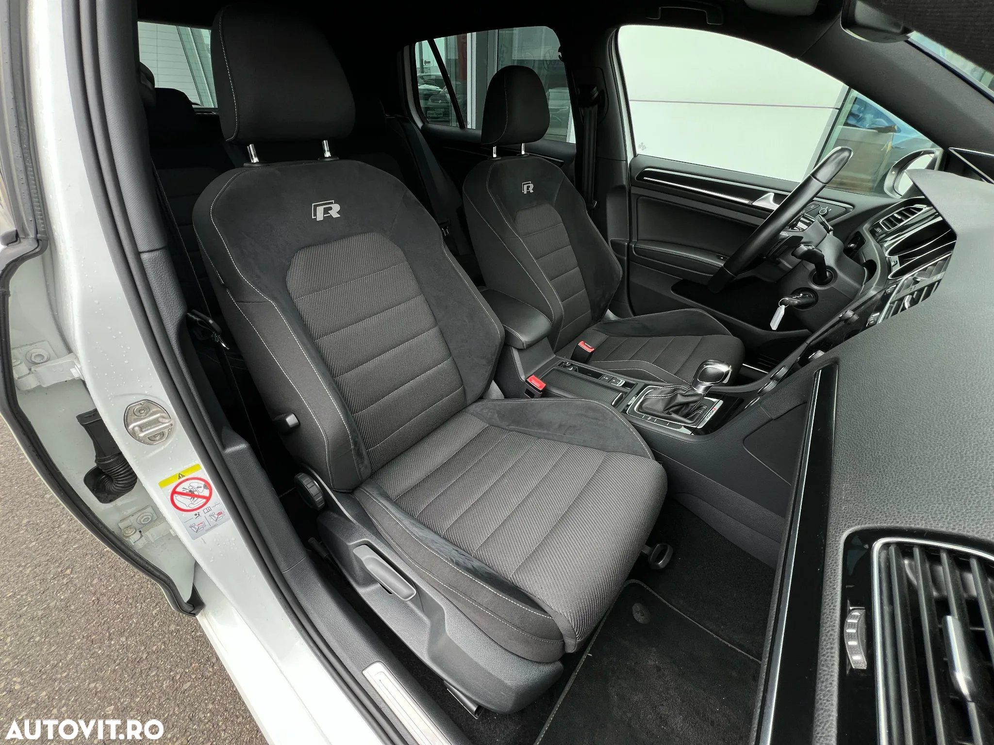 Volkswagen Golf R 2.0 TSI OPF 4Motion DSG - 11