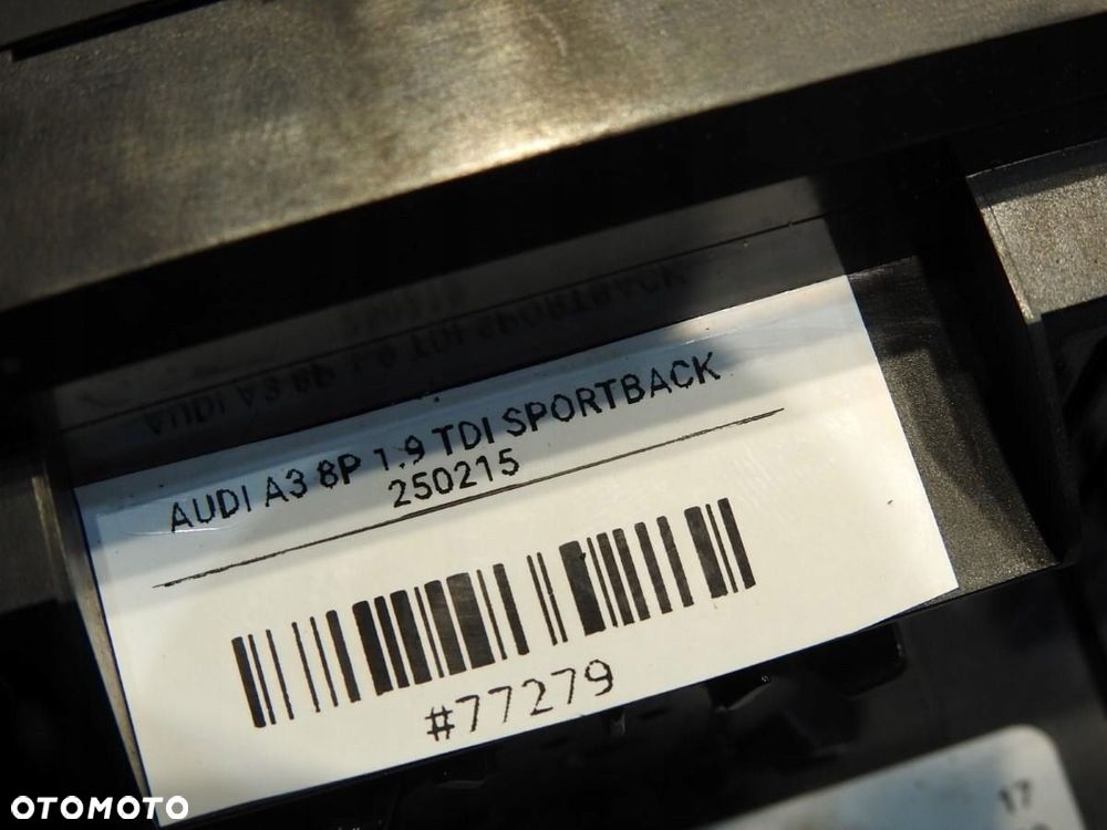 PANEL KLIMATYZACJI AUDI A3 8P 8P0820043K - 4