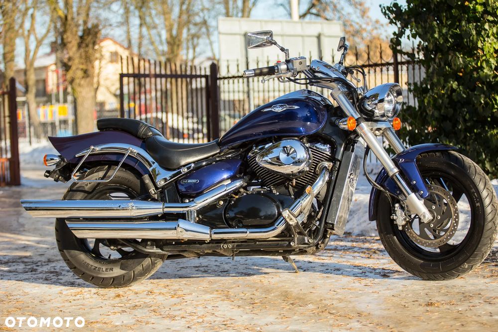 Suzuki Intruder - 10