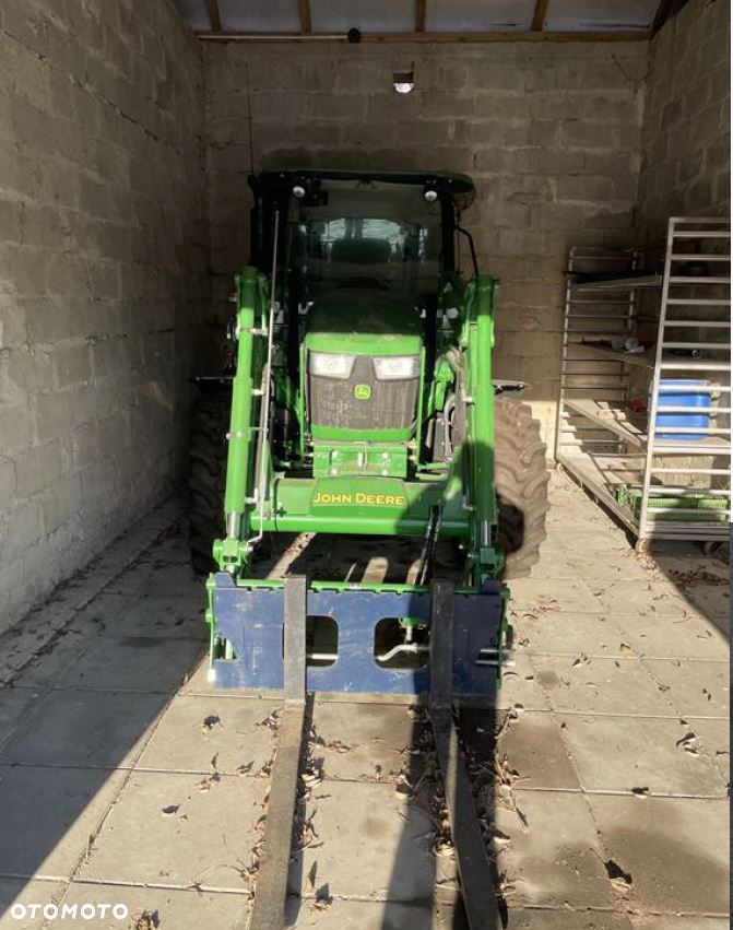 John Deere 5075E - 4