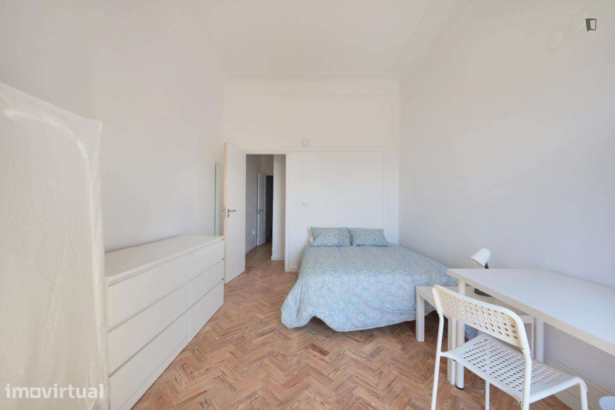 Quarto - localizado em Marquês de Pombal Lisbon - Grande imagem: 3/12