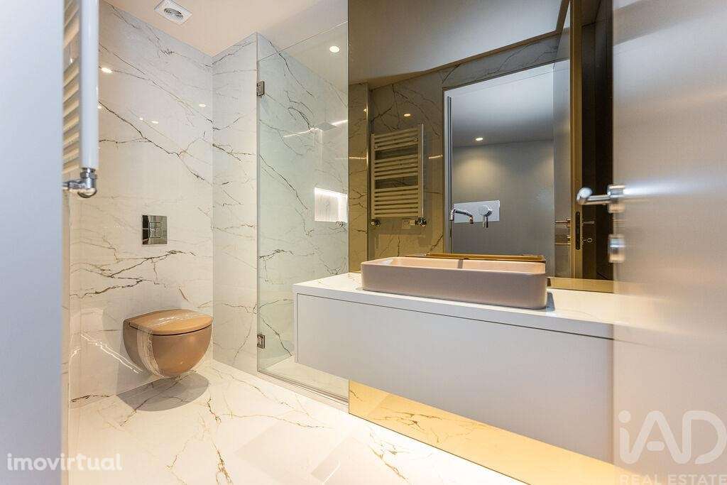 Apartamento T2 em São Félix da Marinha de 95,00 m2 - Grande imagem: 2/28