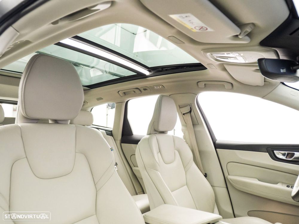 Volvo XC 60 2.0 T6 PHEV Inscription AWD - 42